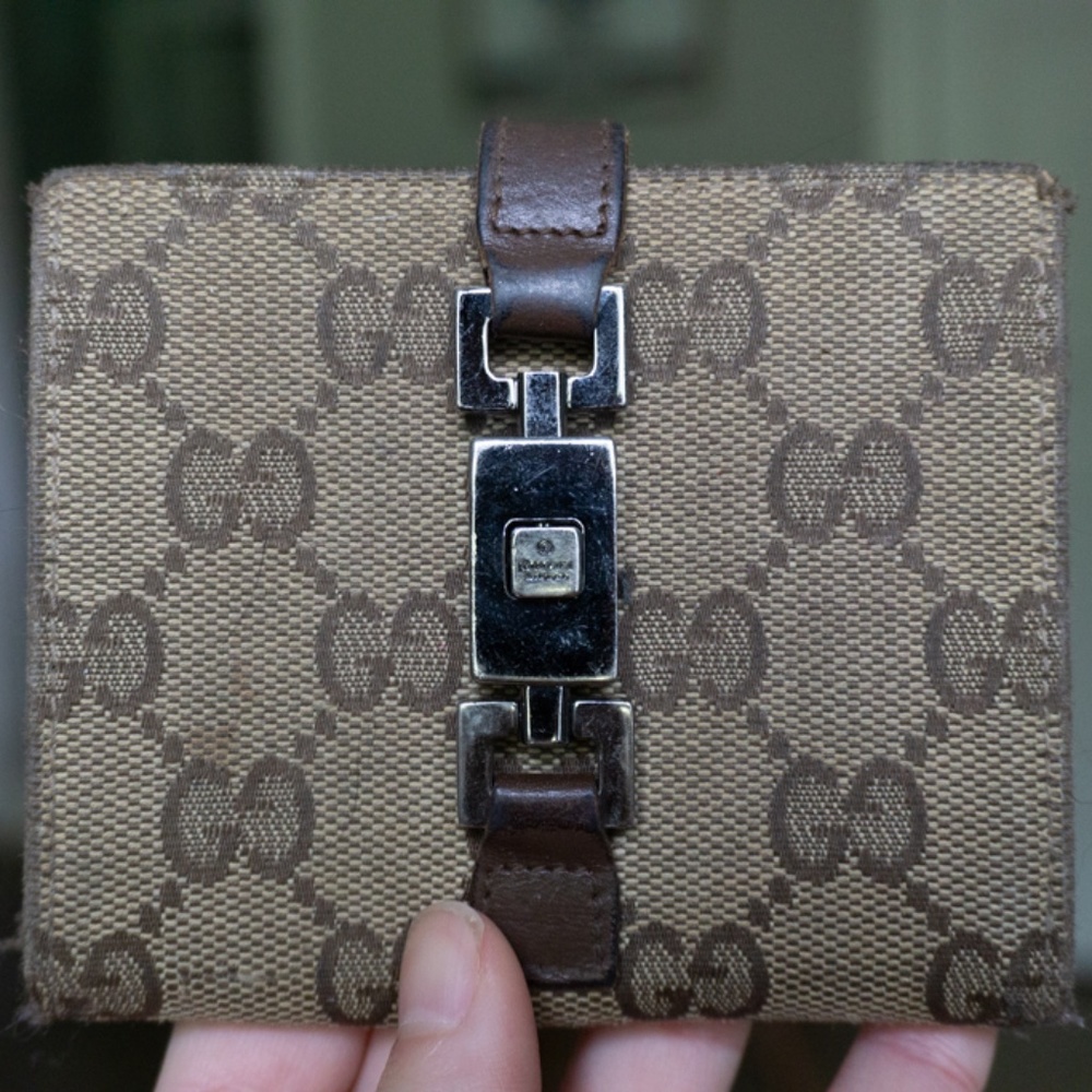 Authentic Gucci Beige Canvas Monogram BifoldWallet